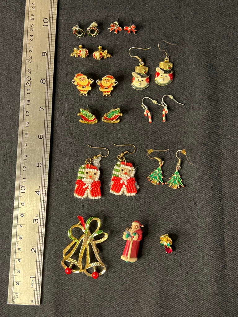 Christmas-themed beaded earrings and pins collection - image 1 of 9