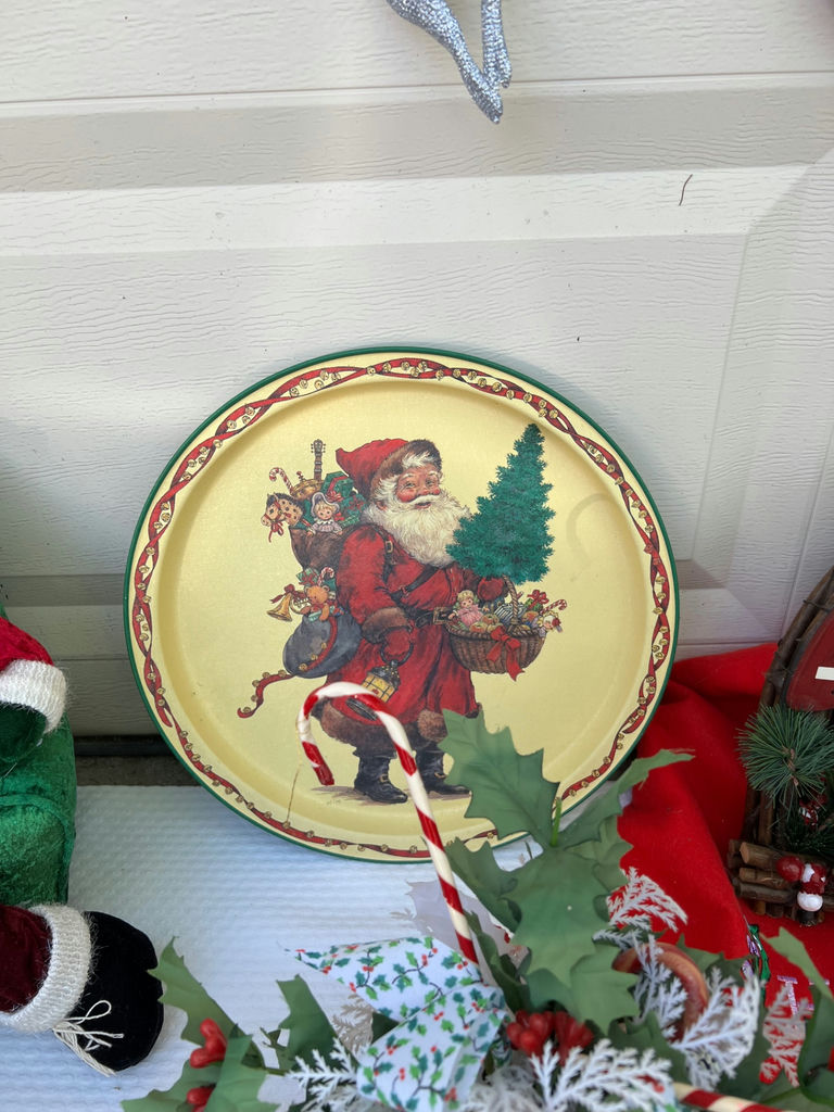 Vintage Christmas Ornaments and Figurines - image 14 of 35