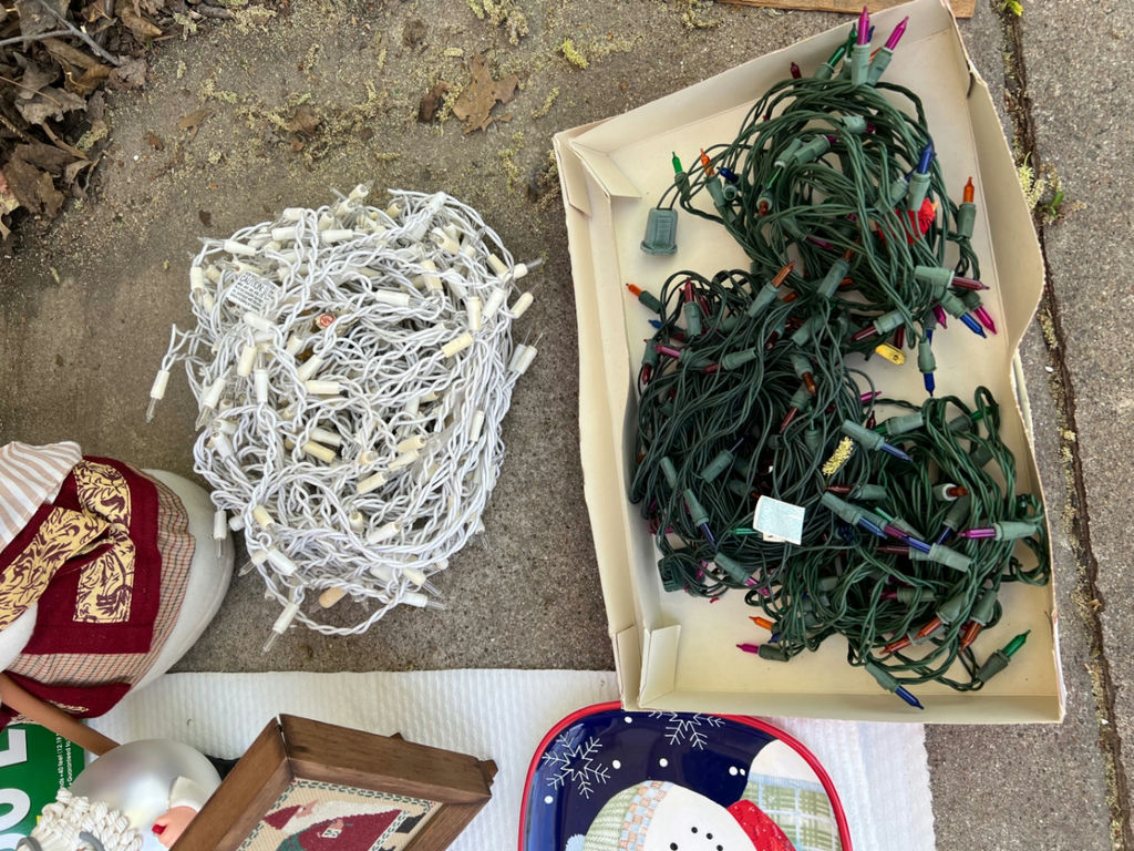 Assorted Christmas decor and holiday mugs - image 8 of 18