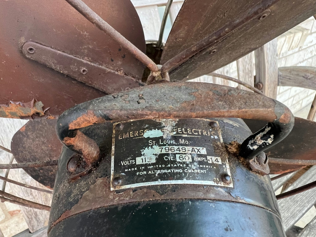 Mid-Century Emerson Electric metal desk fan - image 5 of 7