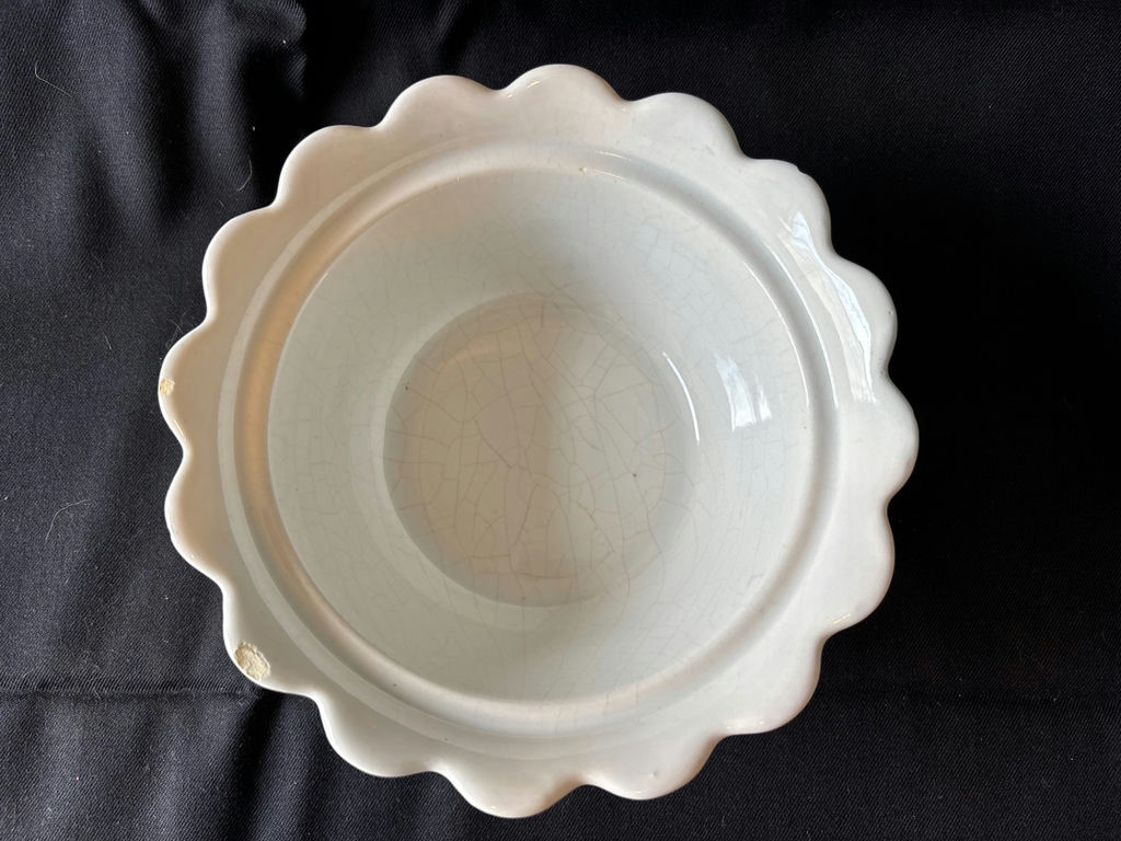 Glass vase and scalloped white ceramic bowl - image 3 of 8