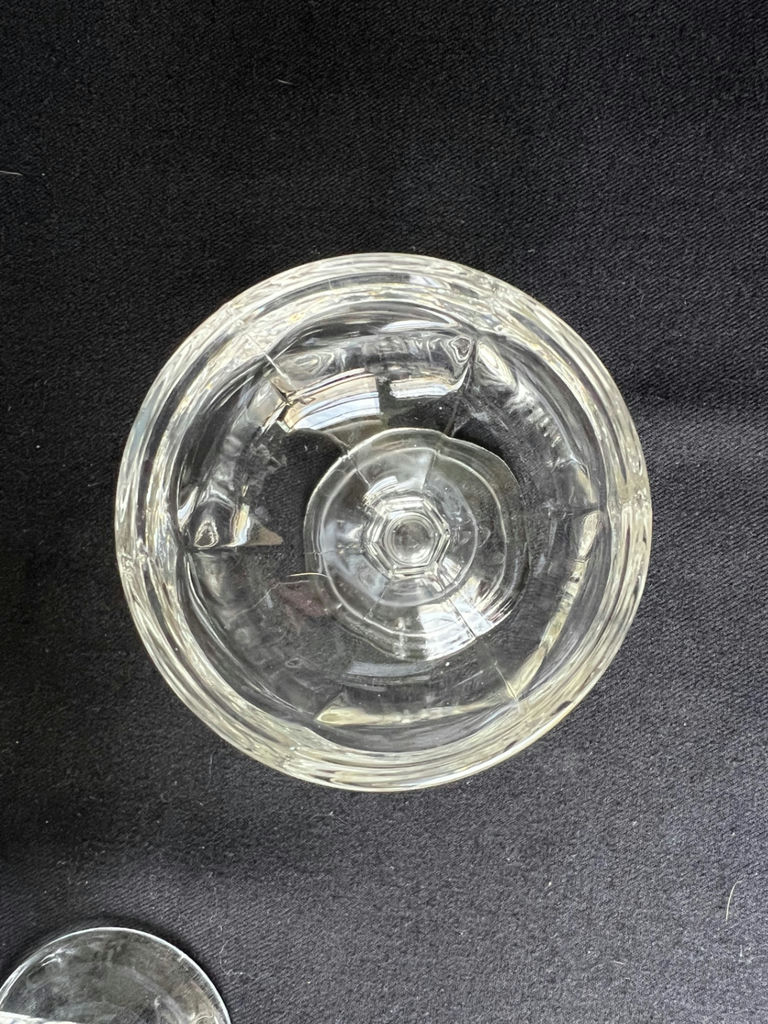 Apple-shaped glass dishes and pedestal dessert cups - image 6 of 12