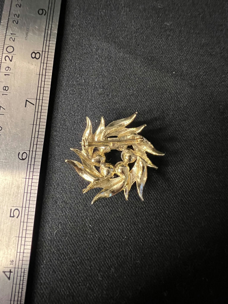Gold-tone pearl cluster brooch with lattice earrings and gold-tone hoop earrings - image 3 of 10