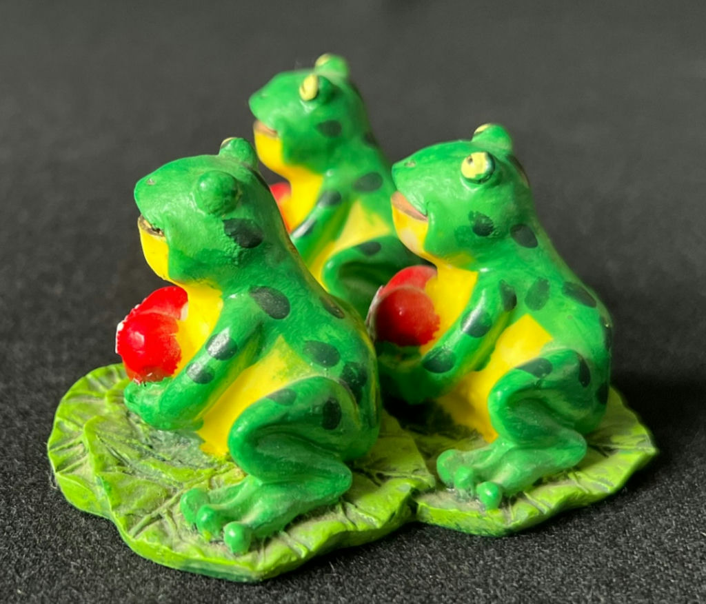 Frog Valentine Trio and Fairy Ornament - image 2 of 12