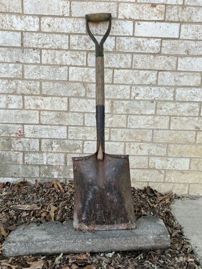 Antique shovels and pitch forks - image 9 of 22