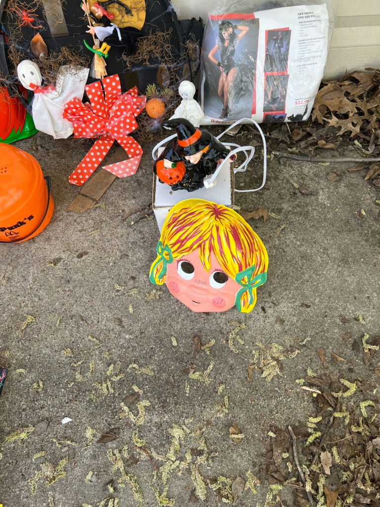 Vintage Halloween decorations and costumes assortment (1960's-80's) - image 14 of 17