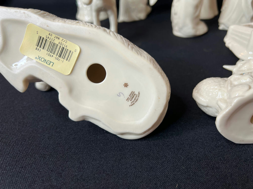 Vintage Lenox China Jewels Nativity figurine set: 16 pieces - image 7 of 11