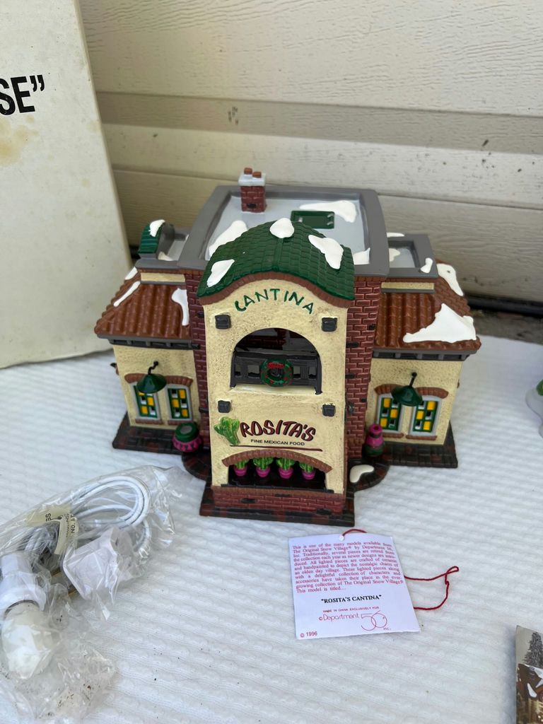 Department 56 Snow Village Christmas ceramic houses and treehouse set in original boxes - image 4 of 5