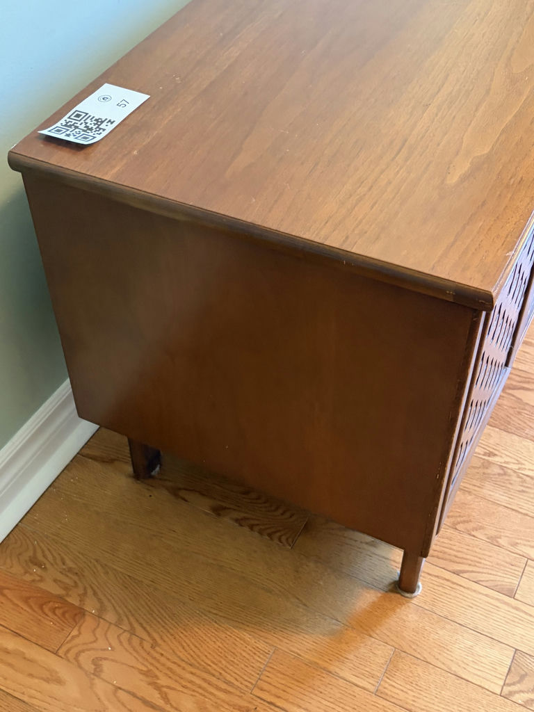 Lane Pine Cedar Chest, by Knechtel Furniture of Hanover, ON - image 6 of 15