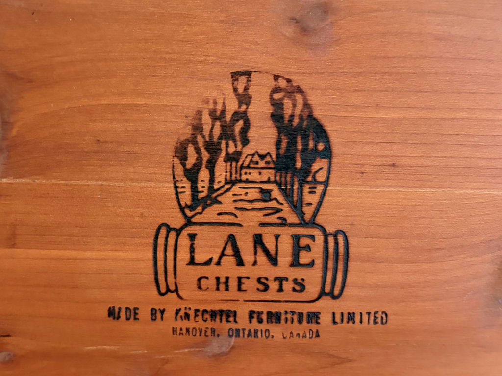 Lane Pine Cedar Chest, by Knechtel Furniture of Hanover, ON - image 9 of 15