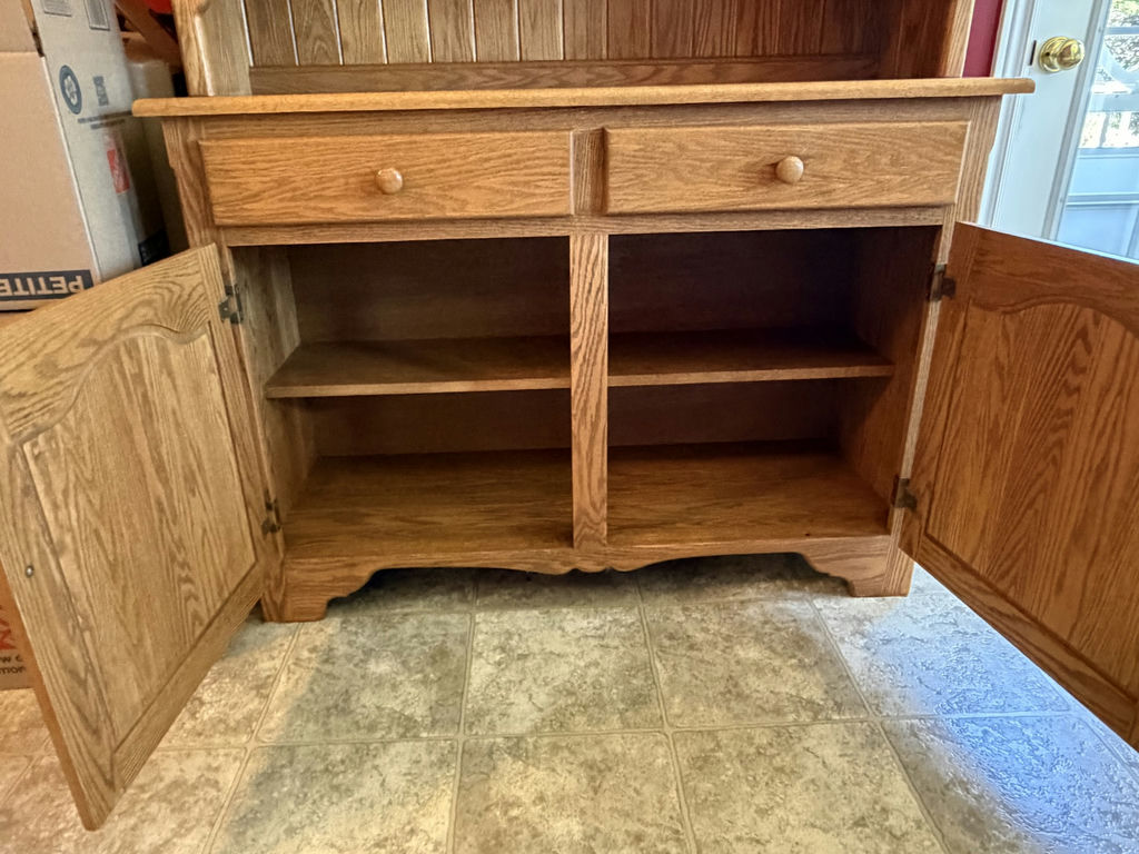 Solid Oak Buffet & Hutch - image 8 of 15