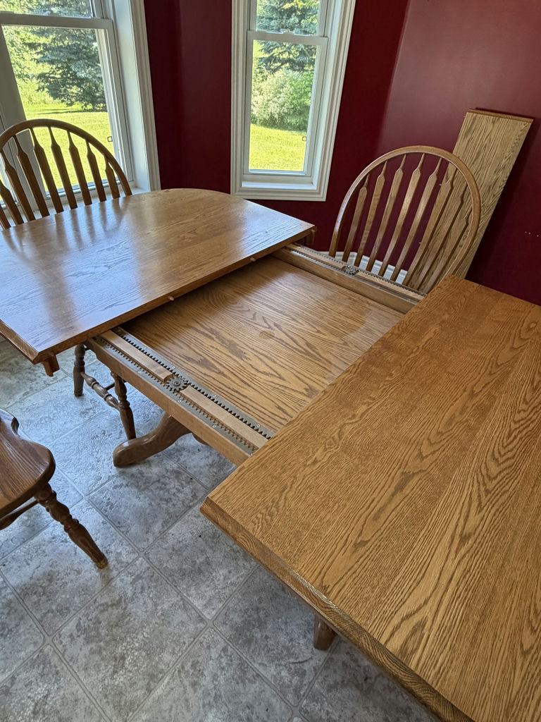 Solid Oak Dinning Table With 3 Leaves & 4 Chairs - image 7 of 11