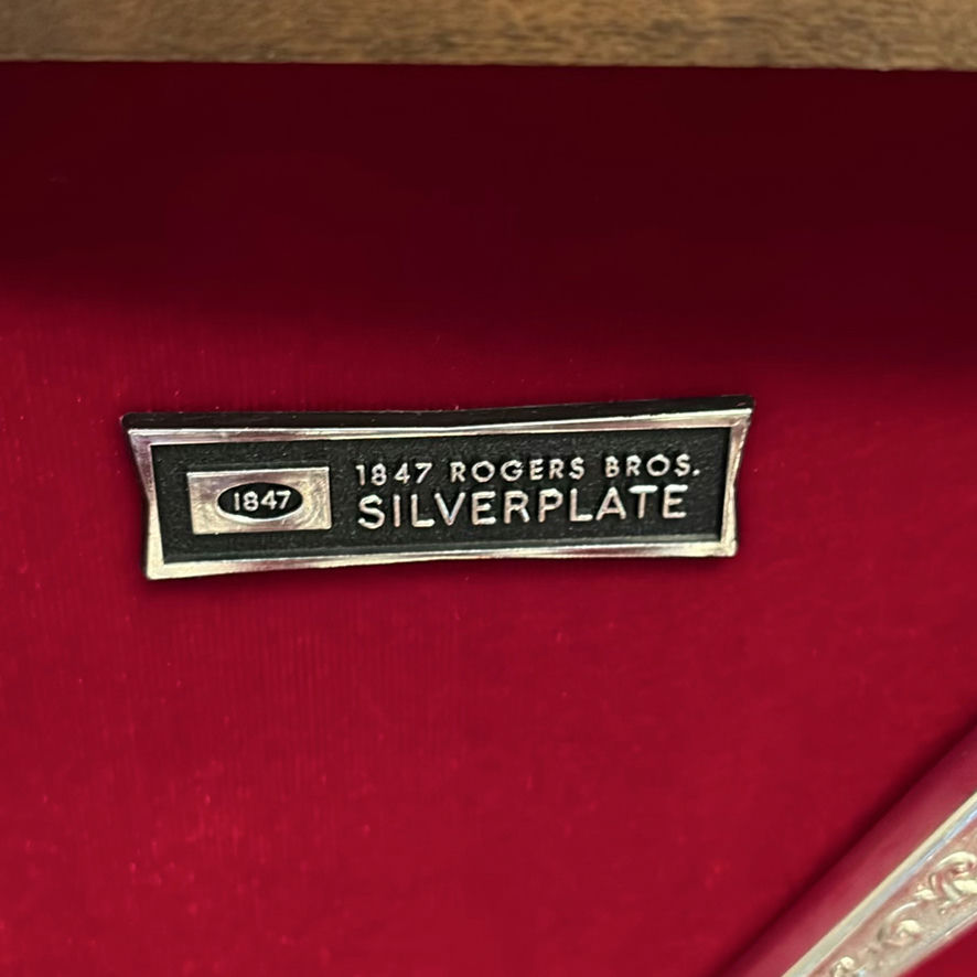 1847 Roger Bros Boxed Cutlery Set - image 2 of 14