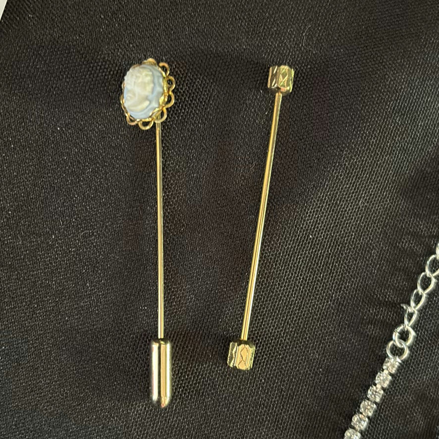 High End Costume Jewellery - image 5 of 15