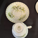 Royal Albert Tea Cups & Saucers - thumbnail 16 of 17