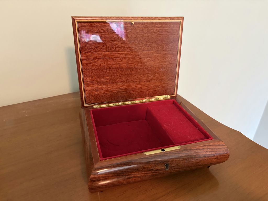 Sorrento Inlaid Wood Musical Jewelry Box & Ingraham Tavel Clock - image 11 of 14