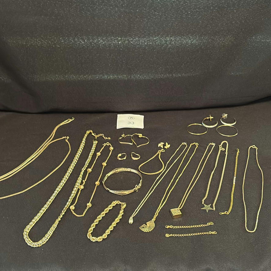 Gold Plated Costume Jewellery - image 10 of 10