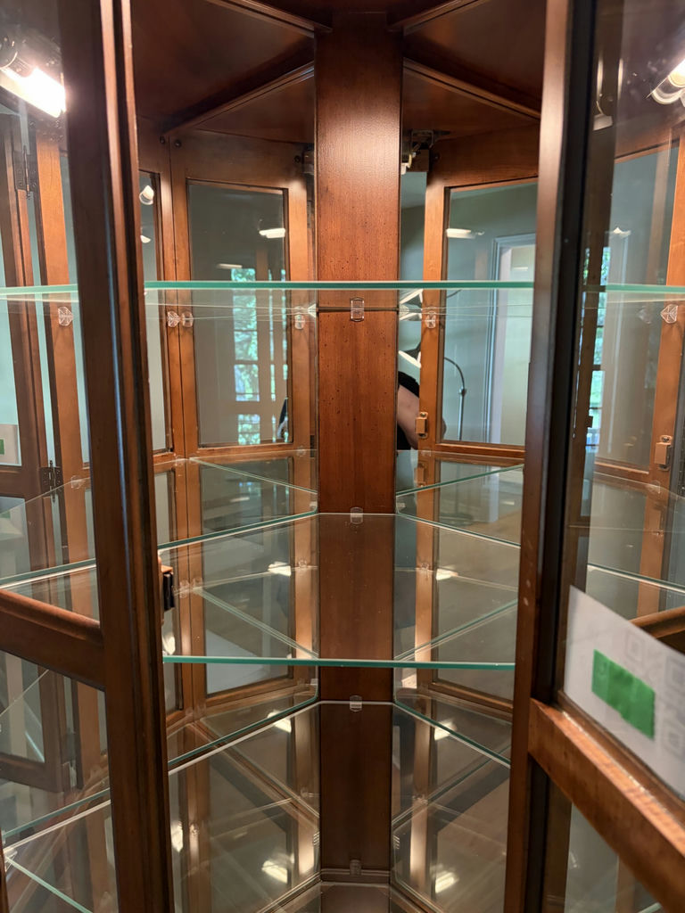 Corner China Cabinet - image 3 of 8
