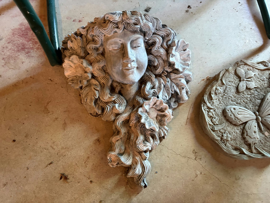 Assorted Gardening Accessories - image 3 of 6
