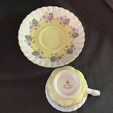 Royal Albert Tea Cups & Saucers - thumbnail 3 of 17