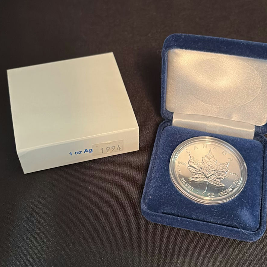 2007 RCM Silver Proof Dollar & 1994 Five Dollar Silver Maple Leaf Coin - image 9 of 9