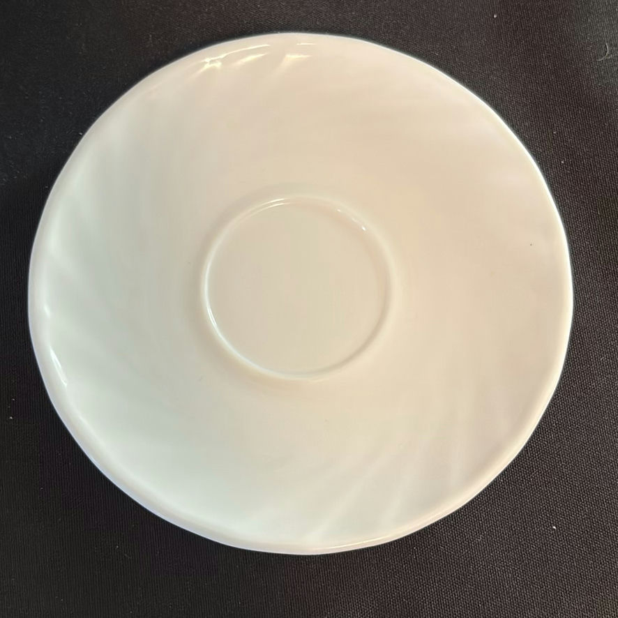 Vintage Arcopal “Florine” Cups & Saucers - image 5 of 7