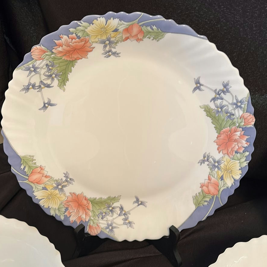 Vintage Arcopal “Florine” Serving Dishes - image 7 of 9
