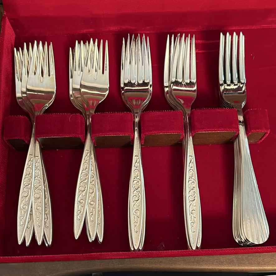 1847 Roger Bros Boxed Cutlery Set - image 4 of 14