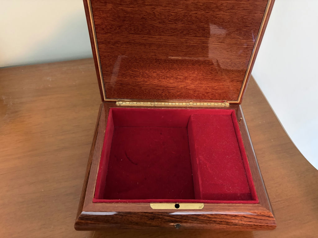Sorrento Inlaid Wood Musical Jewelry Box & Ingraham Tavel Clock - image 12 of 14