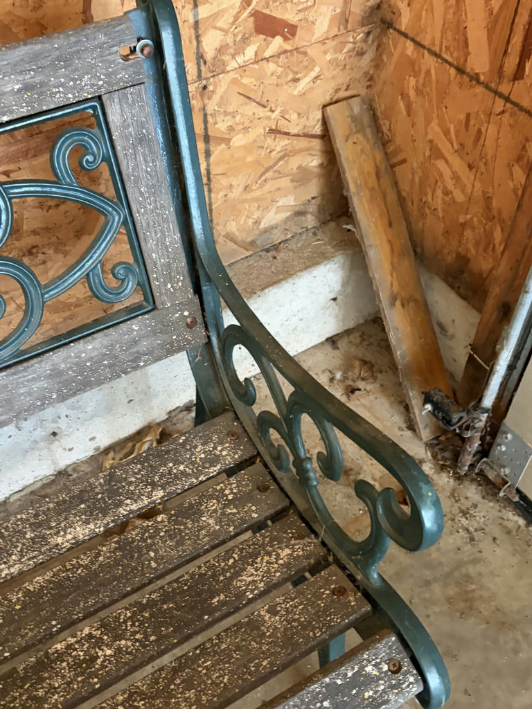 Cast Iron Benches - image 17 of 18