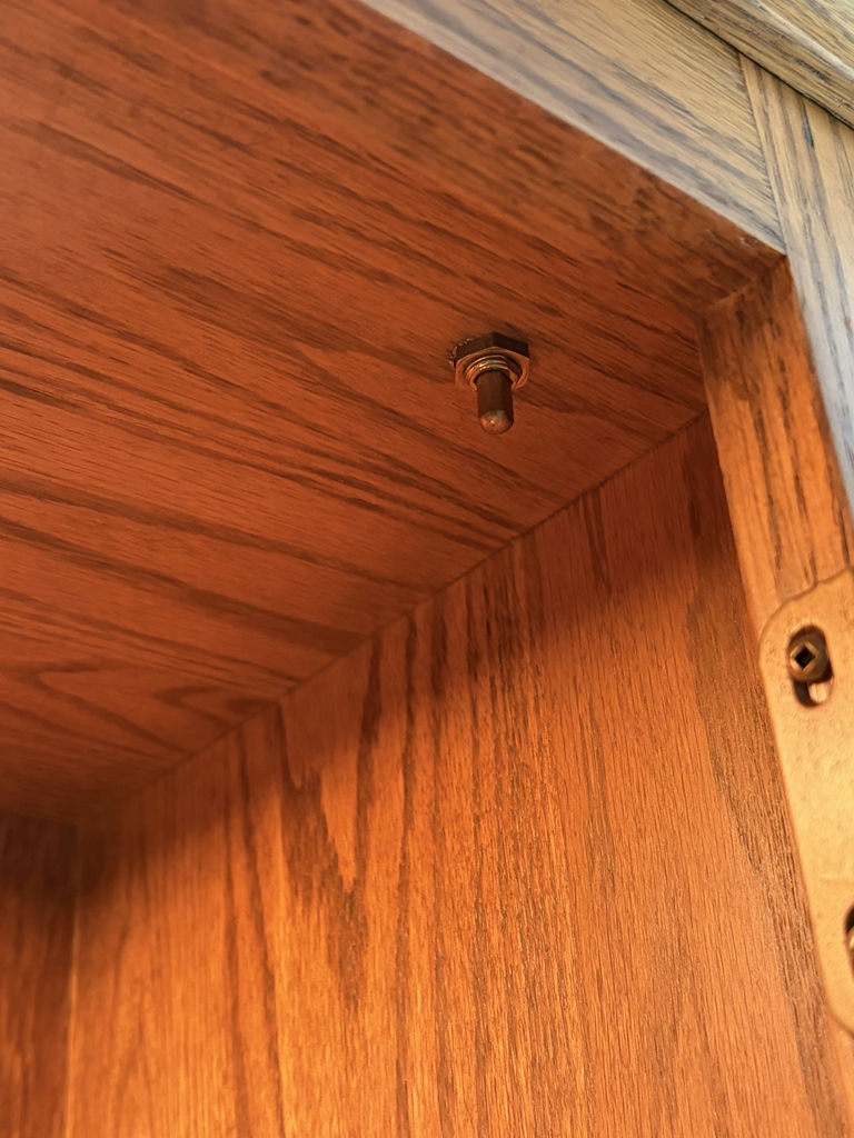 Solid Oak Buffet & Hutch - image 5 of 15