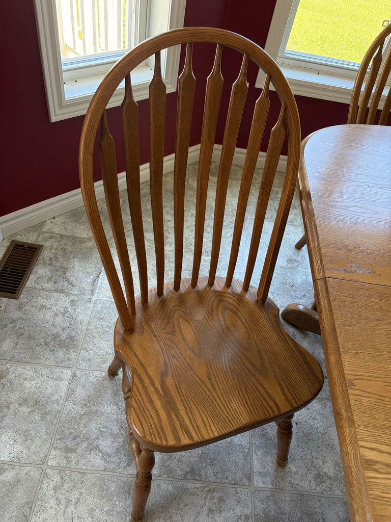 Solid Oak Dinning Table With 3 Leaves & 4 Chairs - image 5 of 11