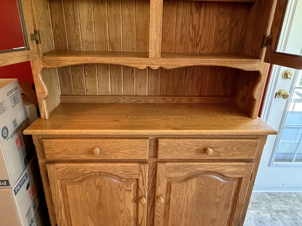 Solid Oak Buffet & Hutch - image 6 of 15