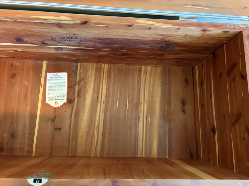 Lane Pine Cedar Chest, by Knechtel Furniture of Hanover, ON - image 13 of 15