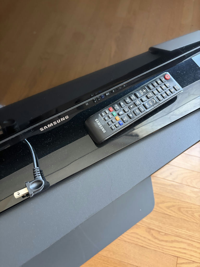 55” Samsung Smart TV - image 5 of 5