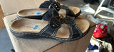 Clarks Women's Black Slide Sandals - thumbnail 3 of 4