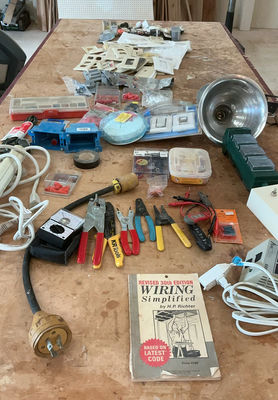 Electrical Lot - Image 1 of 6