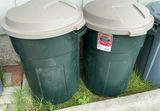 5 Large Heavy Duty Trash Cans - thumbnail 3 of 4