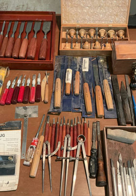 Assorted woodworking chisels, gouges, and drafting tools - Image 1 of 8