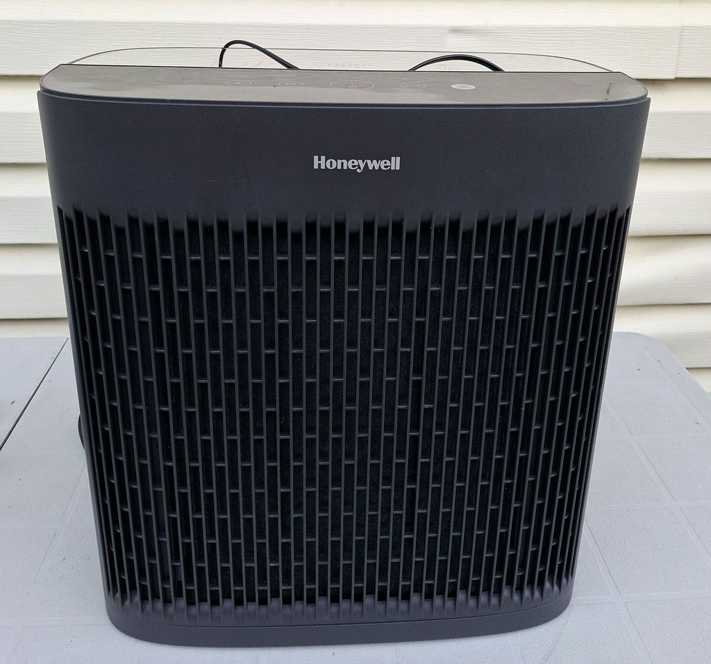 Honeywell Air Purifier - image 1 of 5