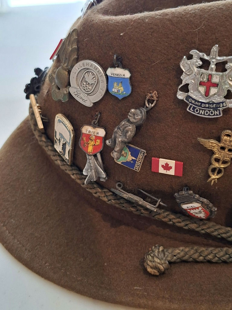 Vintage Brown Felt Hat with International Souvenir Pins - image 2 of 9