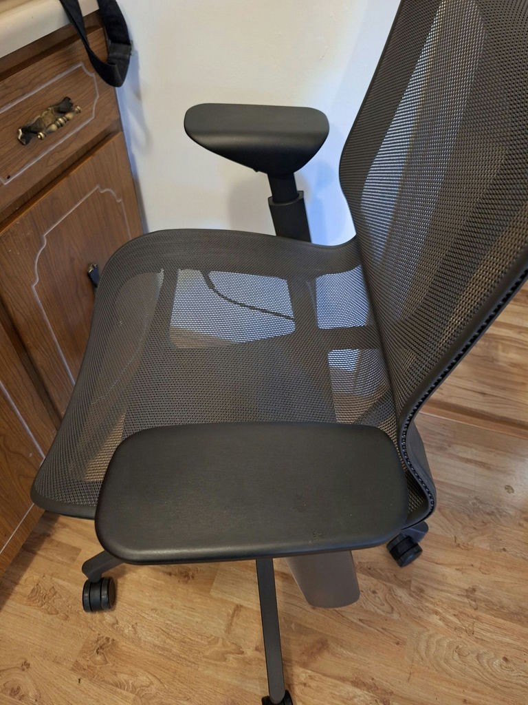 Black Mesh Office Chair - image 4 of 4
