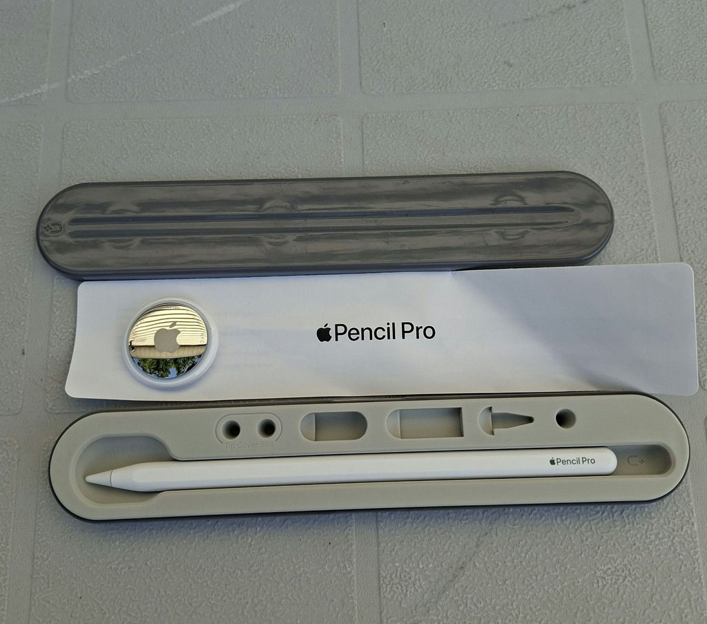 Apple Pencil Pro with Case and AirTag, AND EXTRA PENCIL TIPS - image 2 of 7