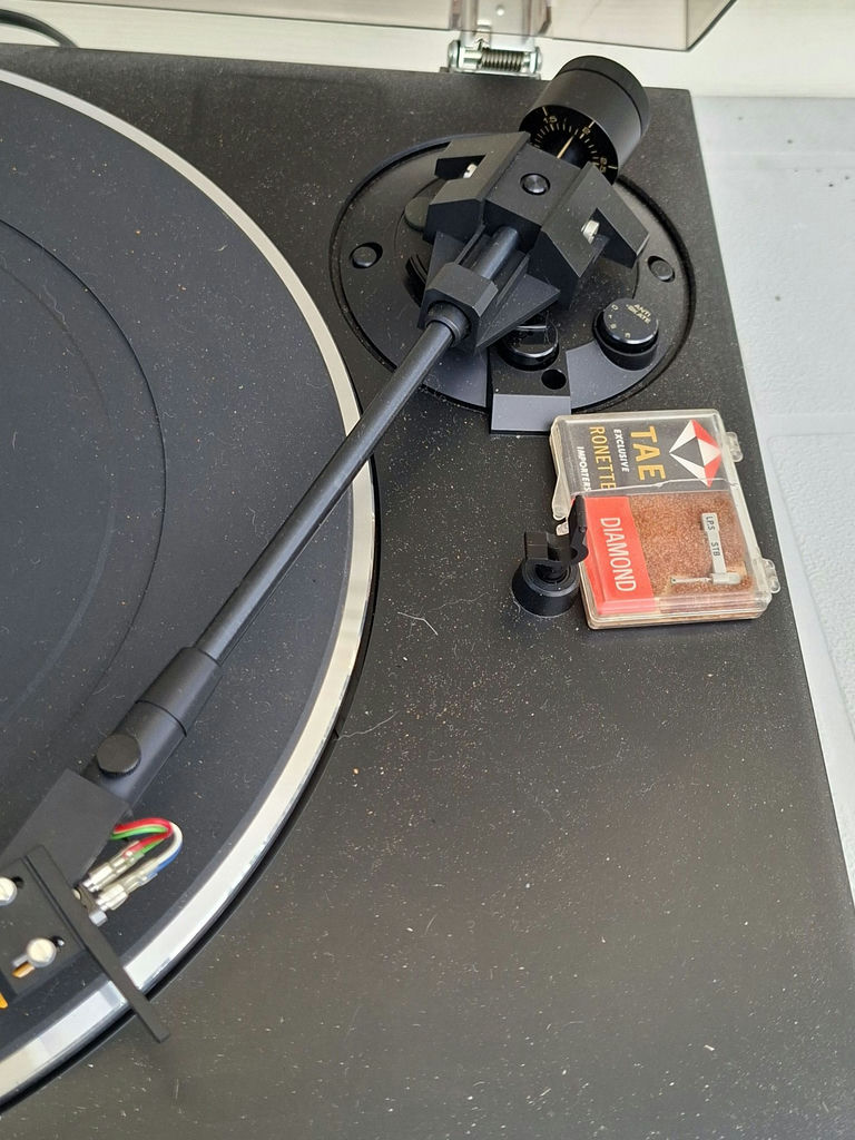 Pioneer PL-600 Stereo Turntable - image 4 of 7