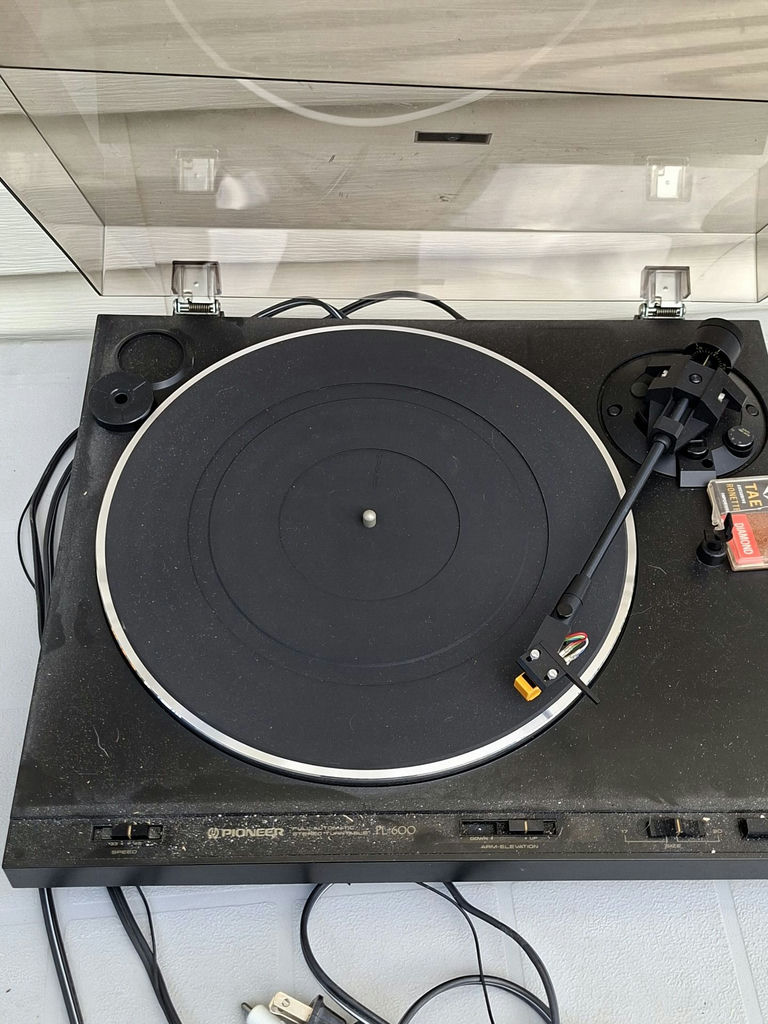 Pioneer PL-600 Stereo Turntable - image 2 of 7