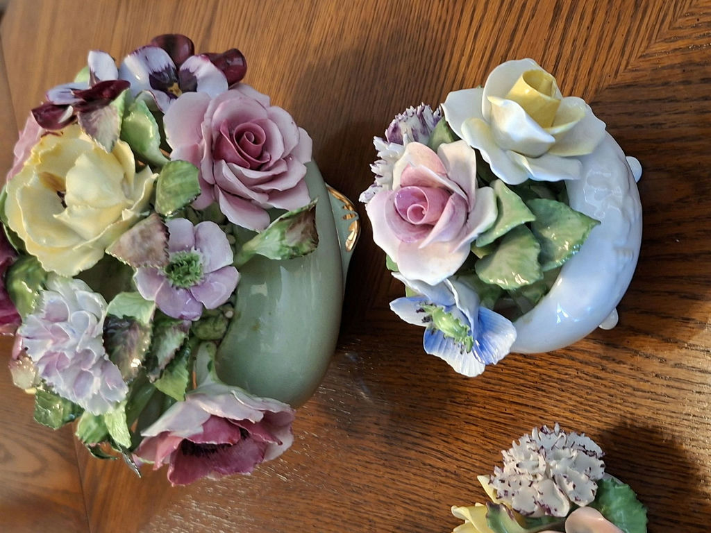 Ceramic Floral Arrangement Figurines - image 3 of 10