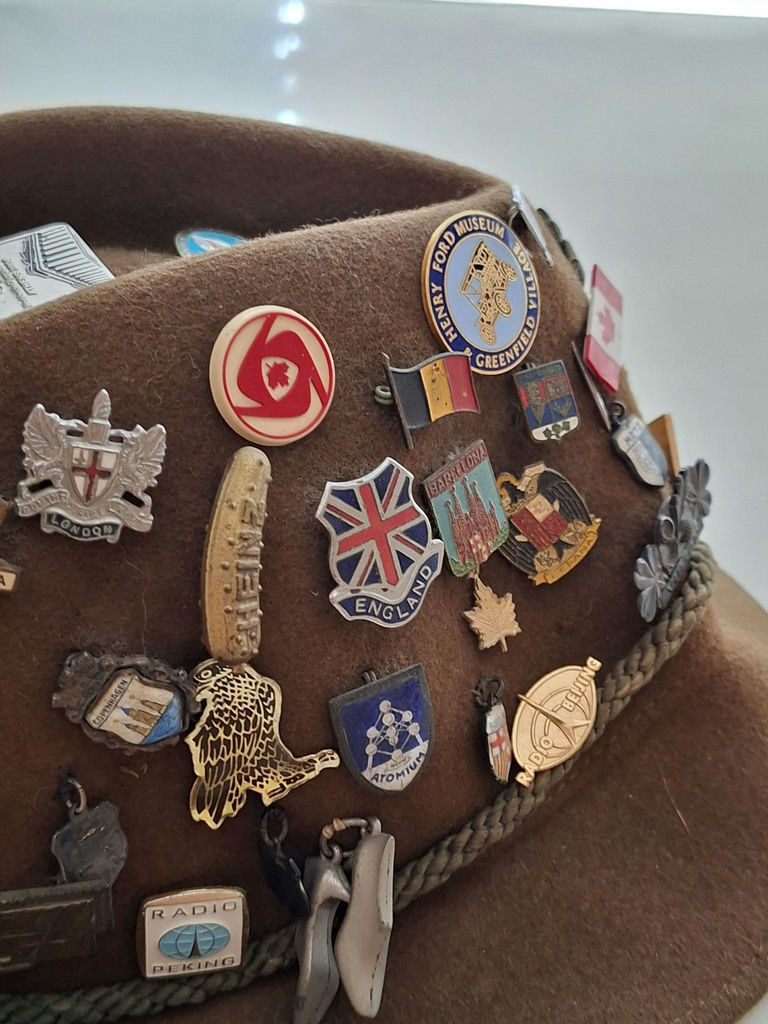 Vintage Brown Felt Hat with International Souvenir Pins - image 7 of 9