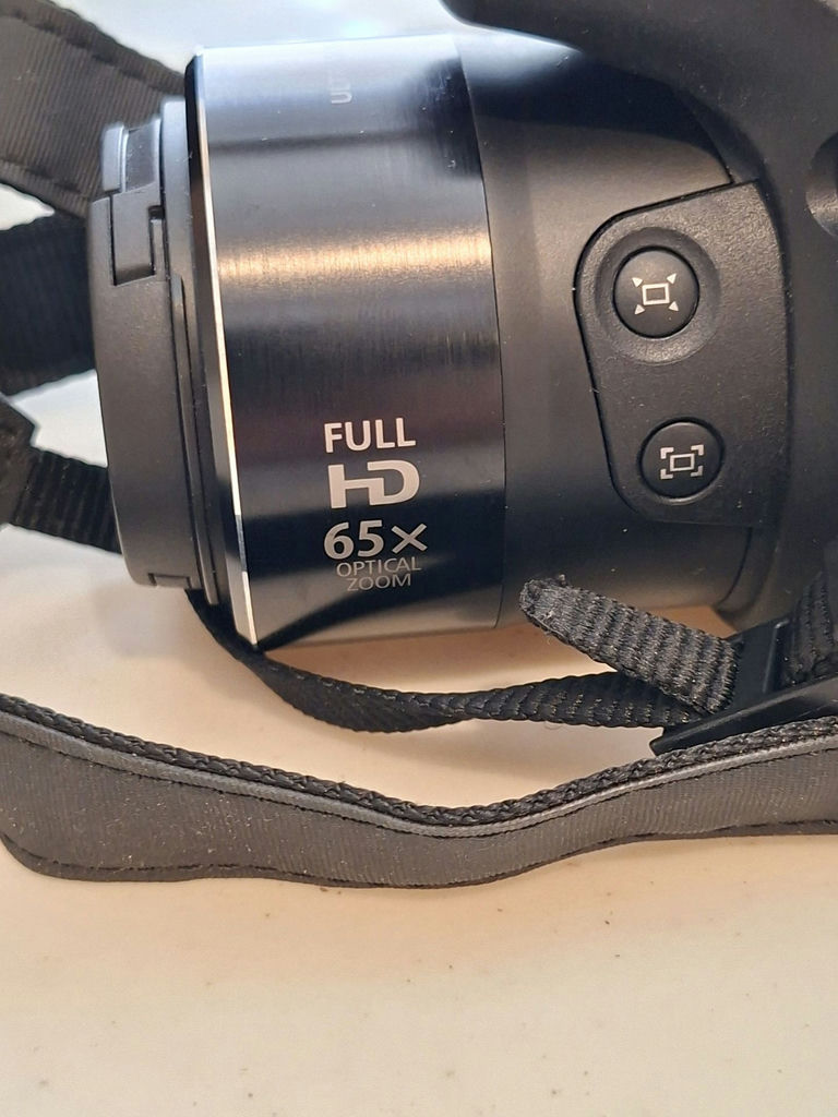 Canon PowerShot SX60 HS Camera with Charger and Carrying Case, Untested - image 6 of 9