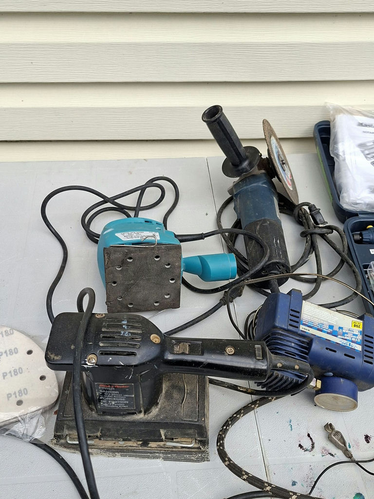 Assorted Power Tools and Sanders - image 2 of 7