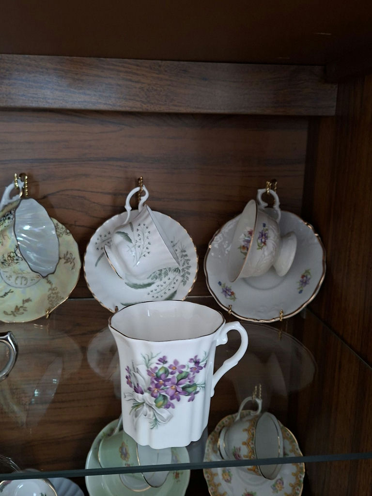Assorted Floral China Teacups, Saucers, Sugar Bowl, and Creamer - image 6 of 10